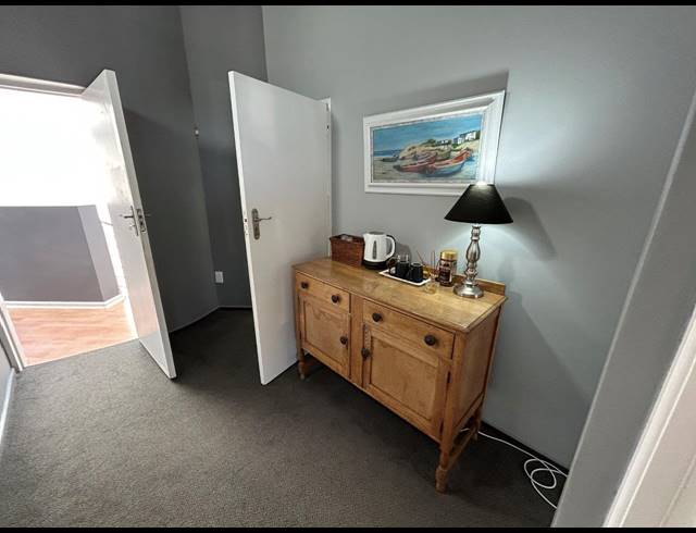 5 BEDROOM HOUSE FOR SALE IN JEFFREYS BAY CENTRAL